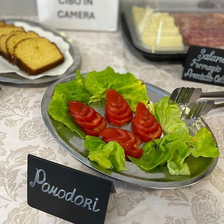 ריצ'יונה Hotel Byron Solo Per Giovani מראה חיצוני תמונה